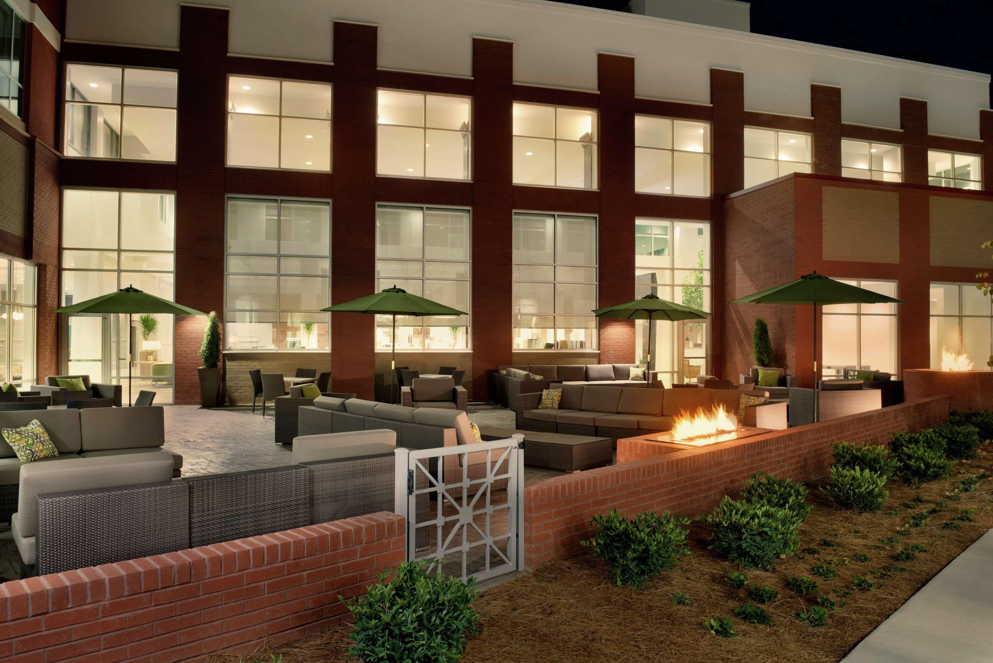 Embassy Suites Charlotte/Ayrsley Exterior photo